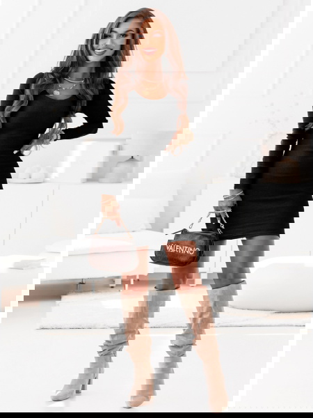 Czarna prążkowana... 2