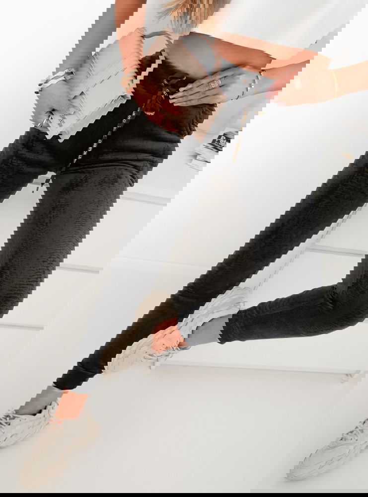 Czarne spodnie welurowe Theola