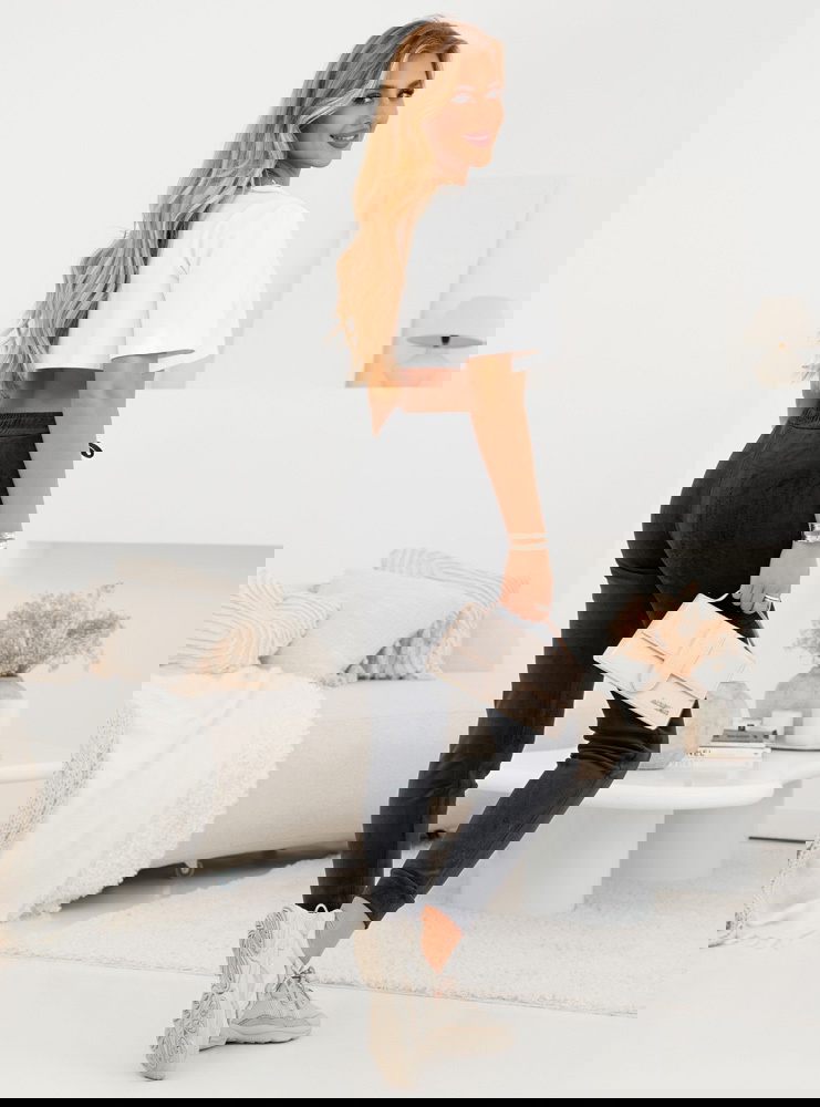 Czarne spodnie welurowe Theola