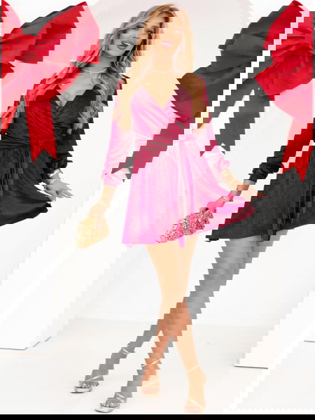 Bordowa błyszcząca sukienka... 2