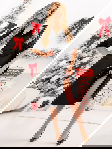 Czarna welurowa sukienka... 2