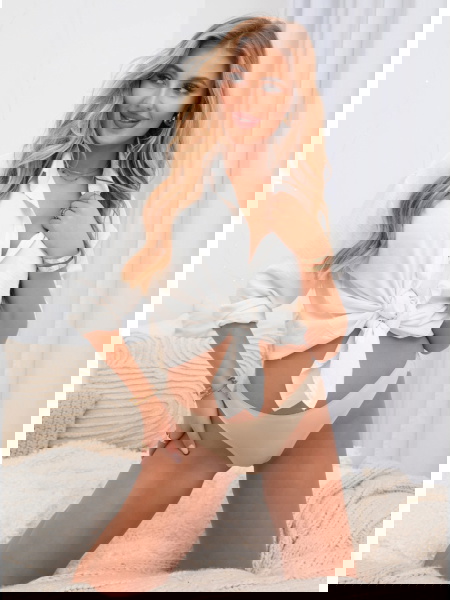 Beżowe majtki z koronką Jamee