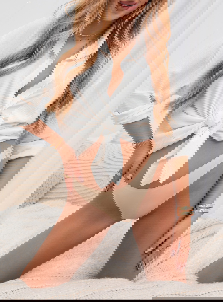 Beżowe majtki z koronką Jamee