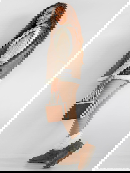 Beżowe prążkowane legginsy... 2