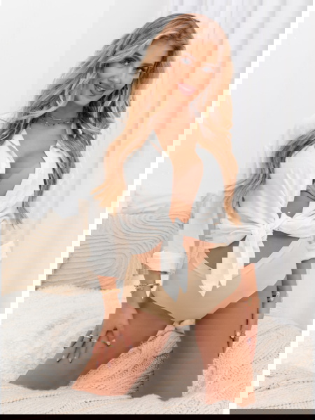 Beżowe bezszwowe majtki... 2