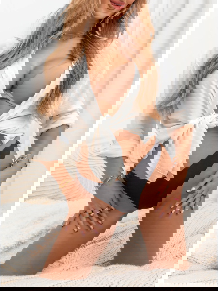 Czarne bezszwowe majtki...