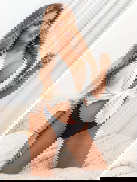 Czarne bezszwowe majtki... 2