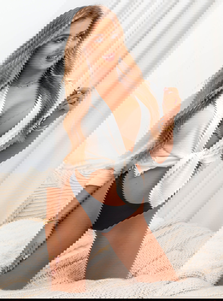 Czarne bezszwowe majtki stringi Paulla