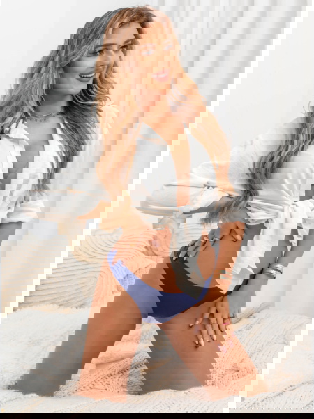 Granatowe bezszwowe majtki... 2