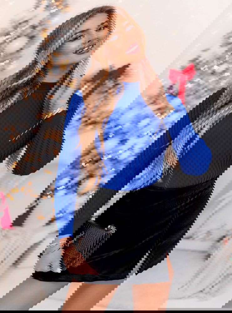 Chabrowy sweter z półgolfem i długimi...