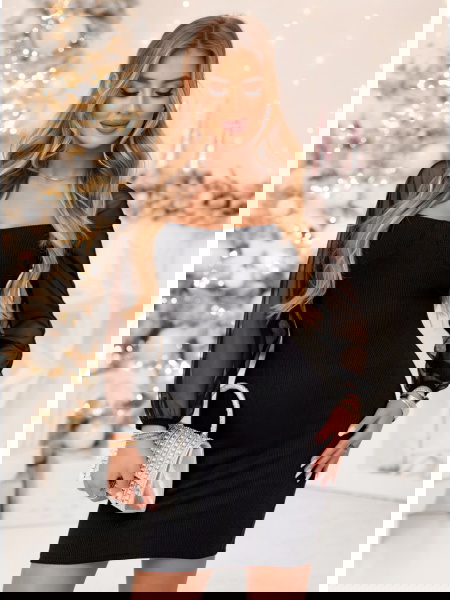 Czarna dopasowana... 2