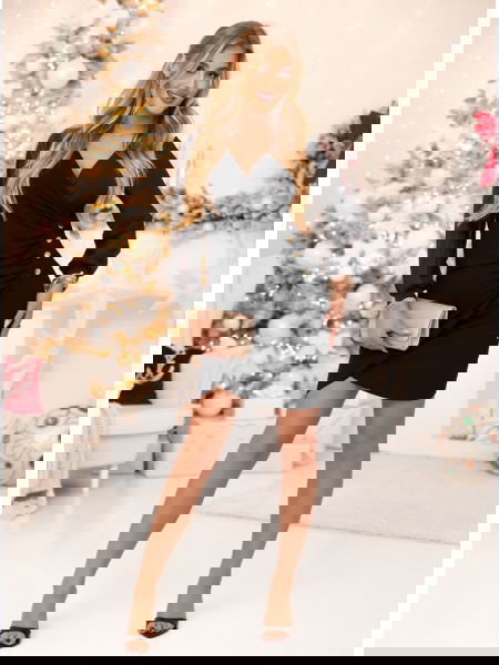 Czarna sukienka z tiulowymi... 2