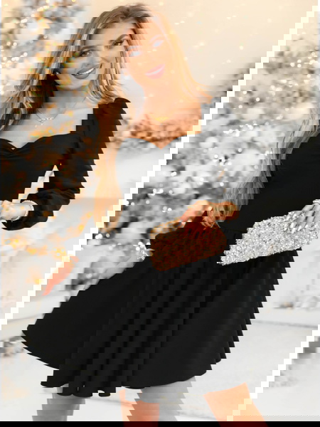 Czarna sukienka z... 2