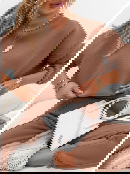 Beżowy komplet dresowy... 2