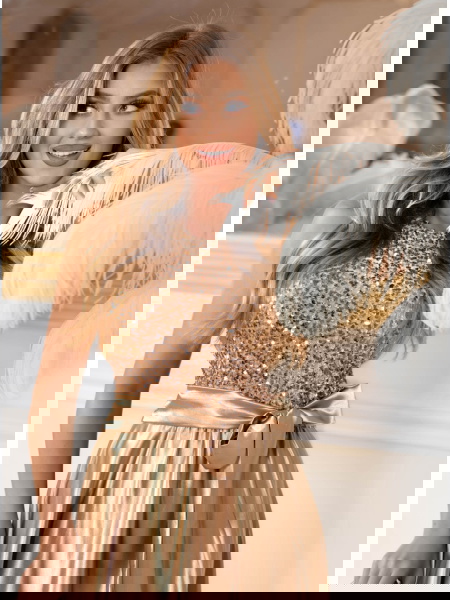 Złota długa satynowa... 2