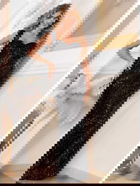 Czarna cekinowa sukienka z... 2