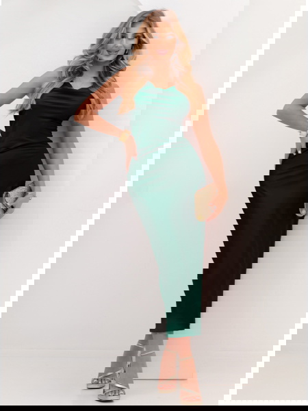 Satynowa długa sukienka na... 2