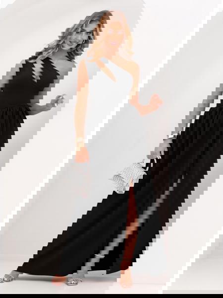 Czarna sukienka na jedno... 2