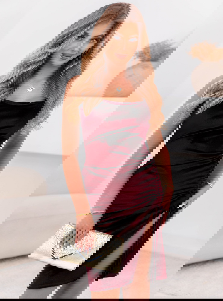 Bordowa welurowa sukienka na...