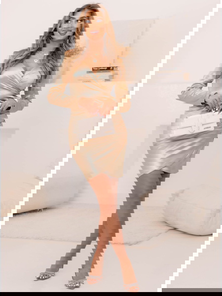 Złota satynowa sukienka z... 2