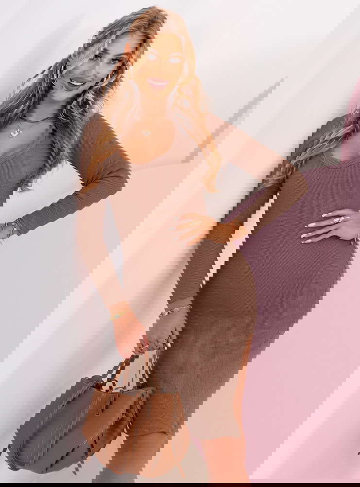 Prążkowana dopasowana sukienka z...