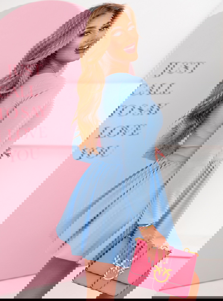 Błękitna sukienka typu bombka z...