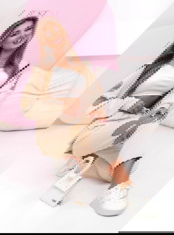 Jasnobeżowy komplet dresowy bluza z...