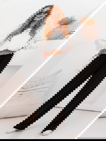 Czarne spodnie z... 2