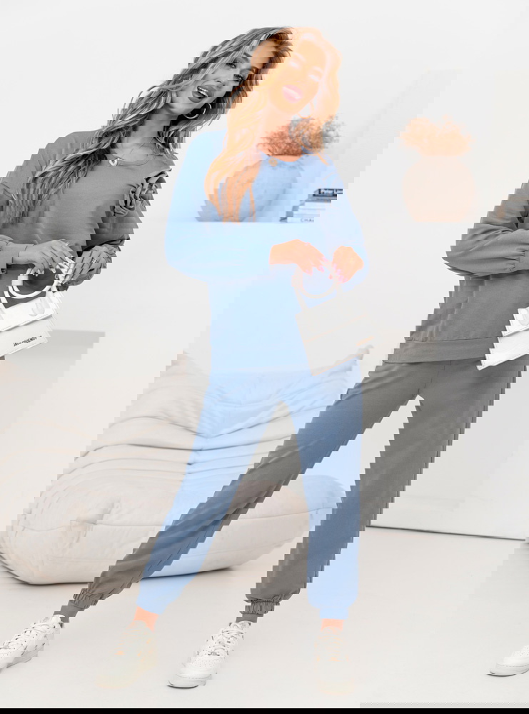 Niebieski komplet z ozdobną różą Elivia