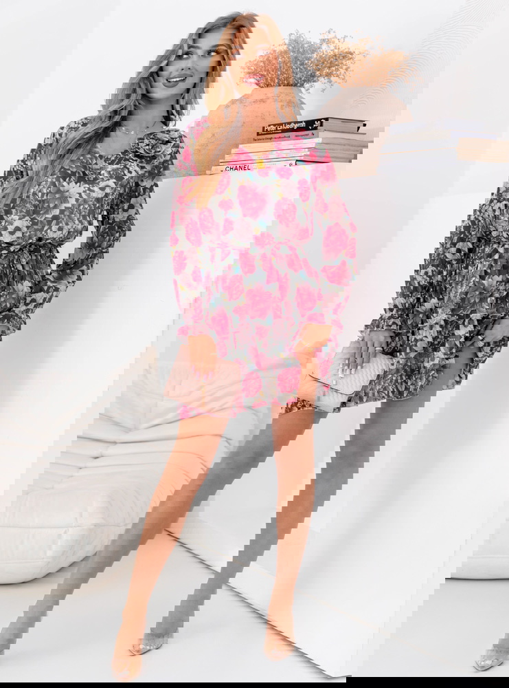 Bordowa sukienka rozkloszowana w...