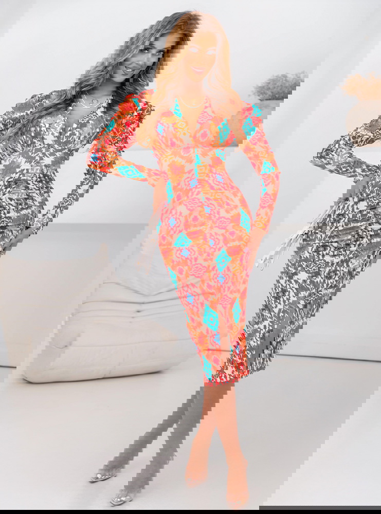 Wzorzysta dopasowana sukienka z...