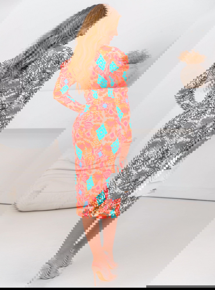 Wzorzysta dopasowana sukienka z...