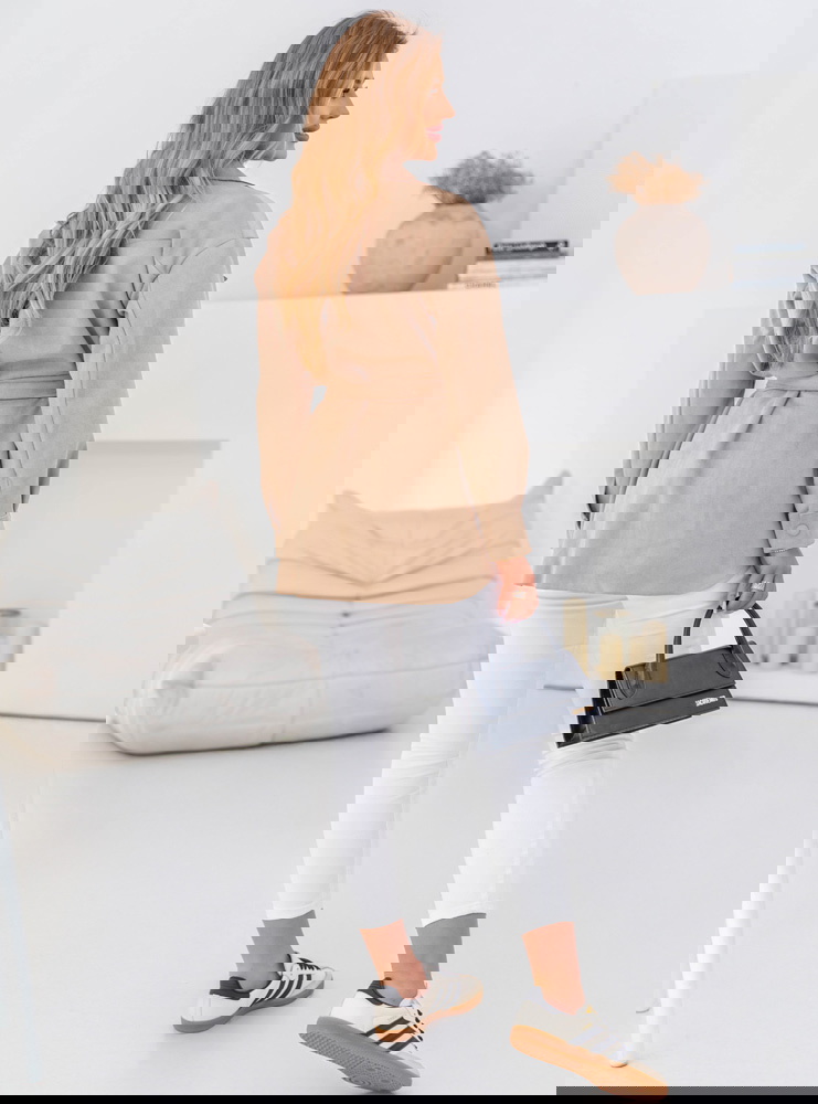 Beżowa lekka kurtka z imitacji zamszu...