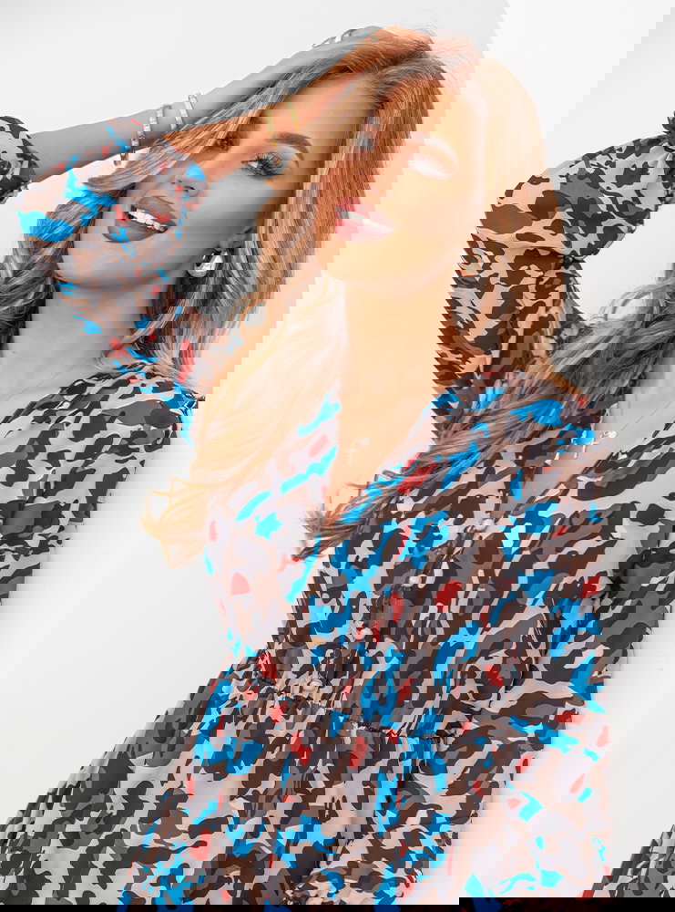 Wzorzysta sukienka rozkloszowana mini...