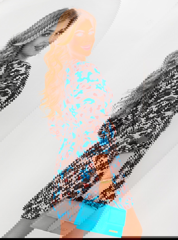 Wzorzysta sukienka rozkloszowana mini...