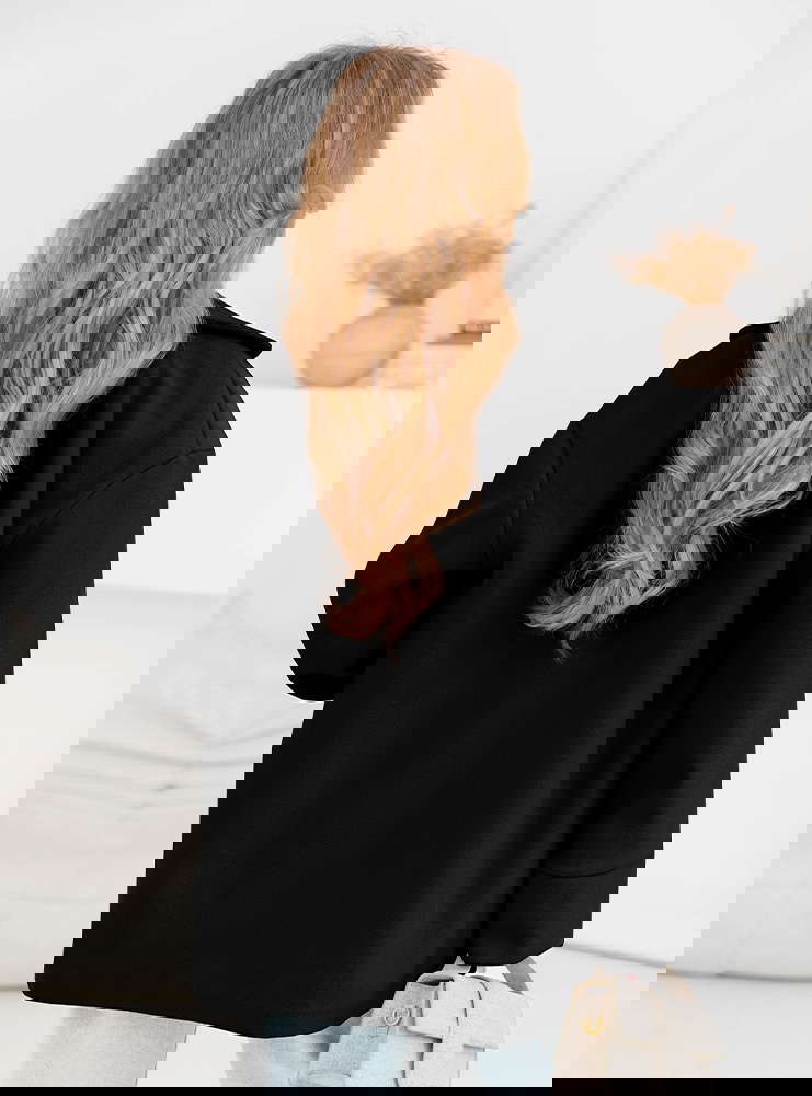 Czarny płaszcz zapinany na guzik Elores