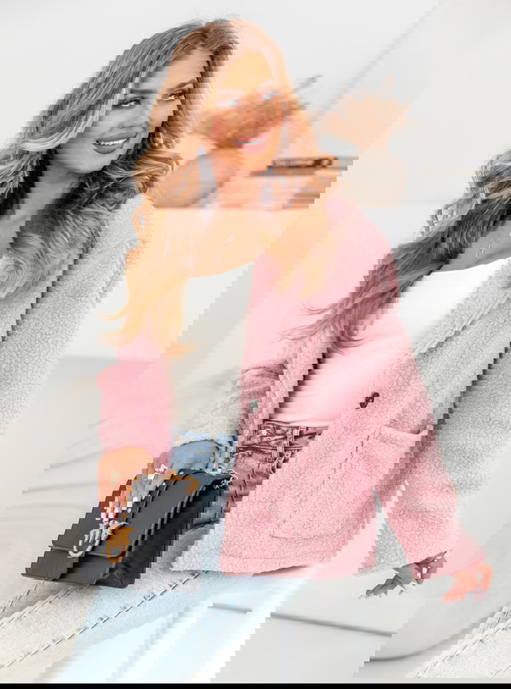 Pudrowa kurtka typu teddy Cleoma