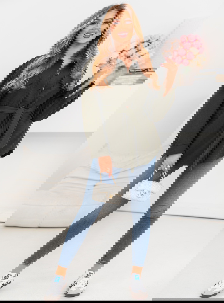 Krótki płaszcz z paskiem Carisa - khaki