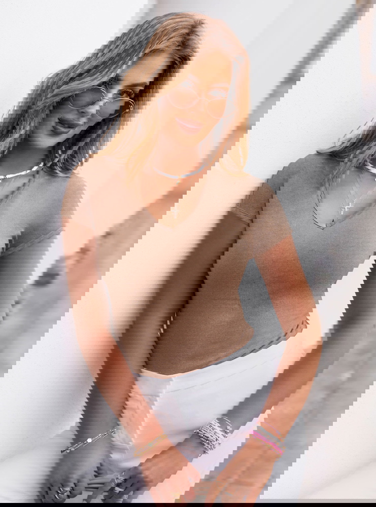 Koszulka z dekoltem w serek Lorrene -...