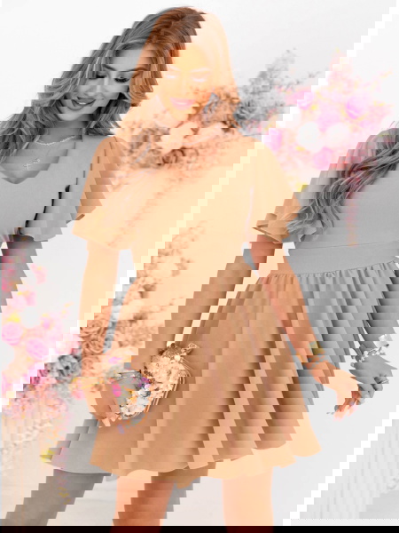 Beżowa rozkloszowana... 2