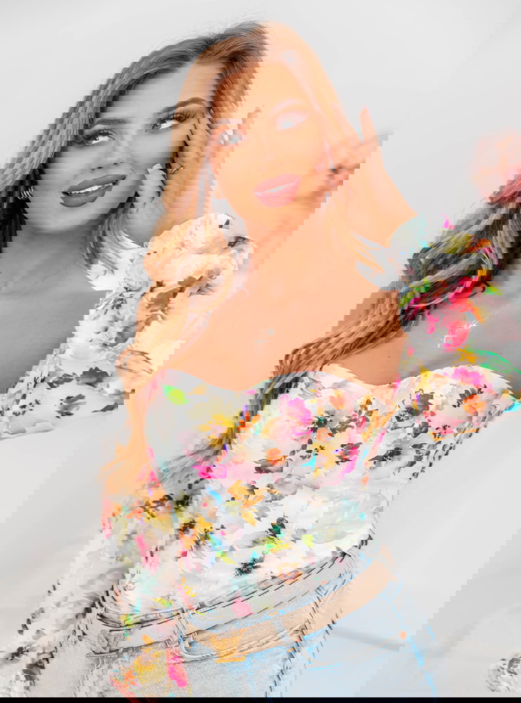 Wzorzysta bluzka typu hiszpanka...