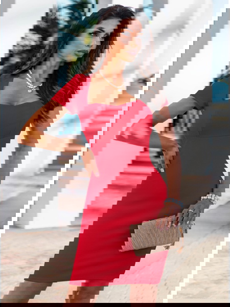 Malinowa dopasowana... 2