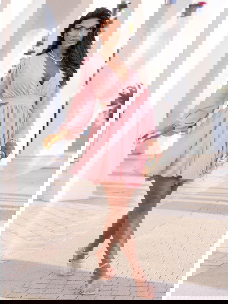 Pudrowa sukienka... 2