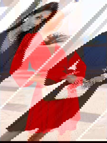 Malinowa sukienka...