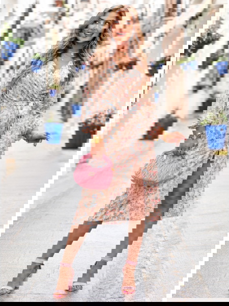 Kwiecista sukienka midi z... 2