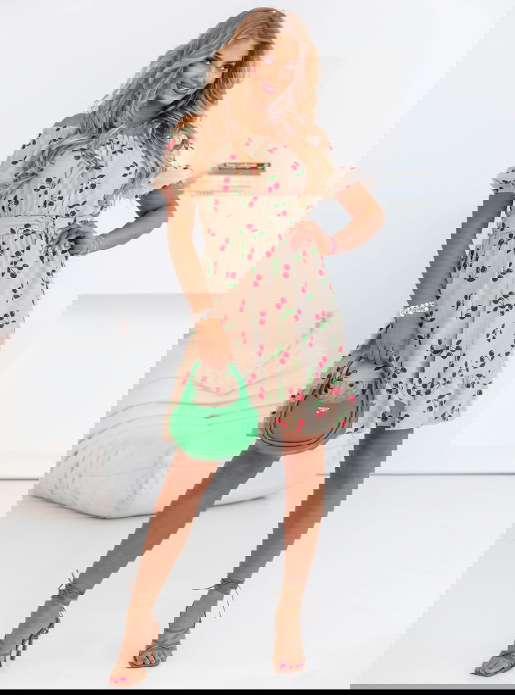 Beżowa sukienka mini typu hiszpanka...