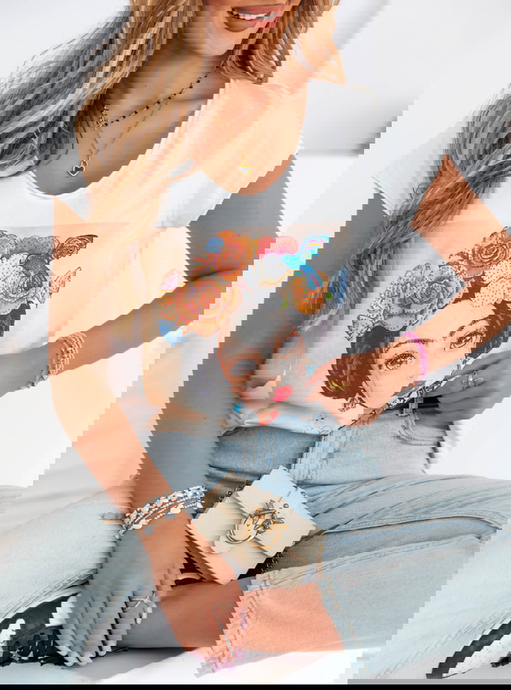 Biała bluzka z beżowym nadrukiem Veralla