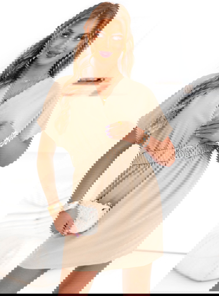 Beżowa sukienka mini z przekładanym...