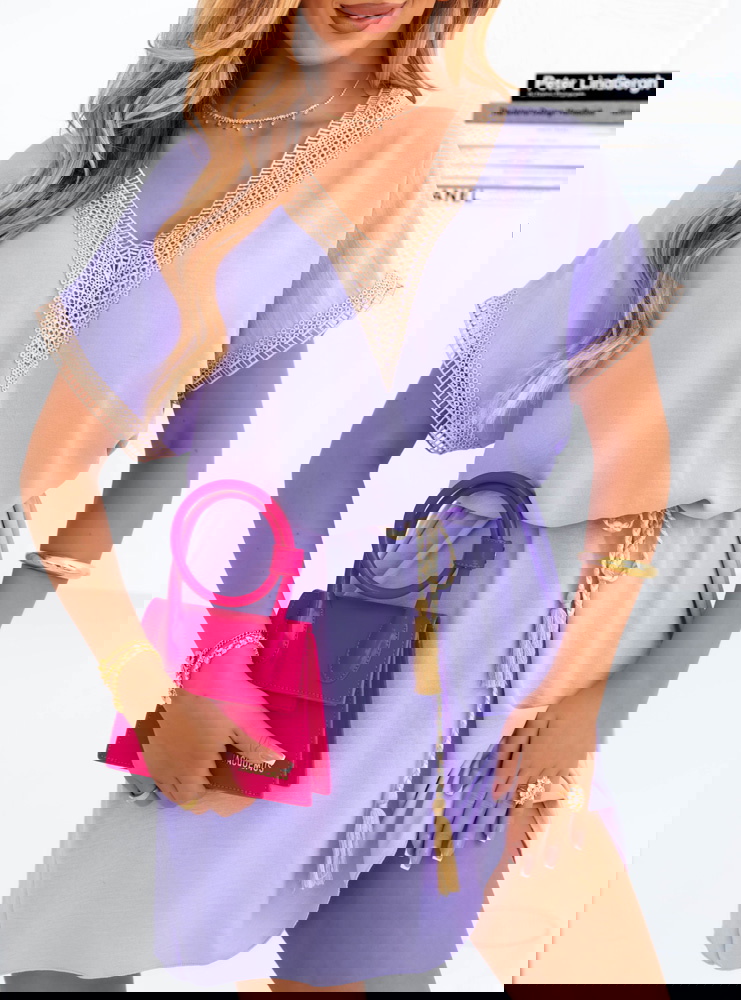 Liliowa sukienka mini z koronką Mevelyn