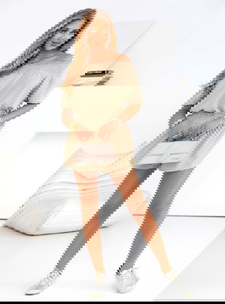 Beżowy komplet bluzka typu hiszpanka...